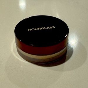 Hourglass Mineral Veil